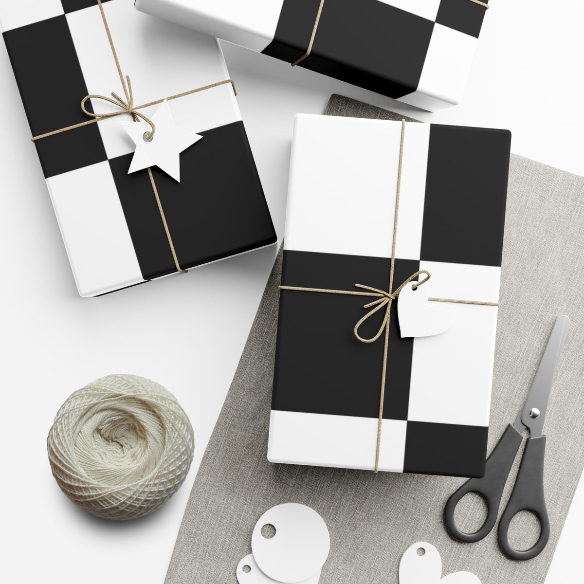 BLACK × WHITE CHECKERED | Wrapping Paper
