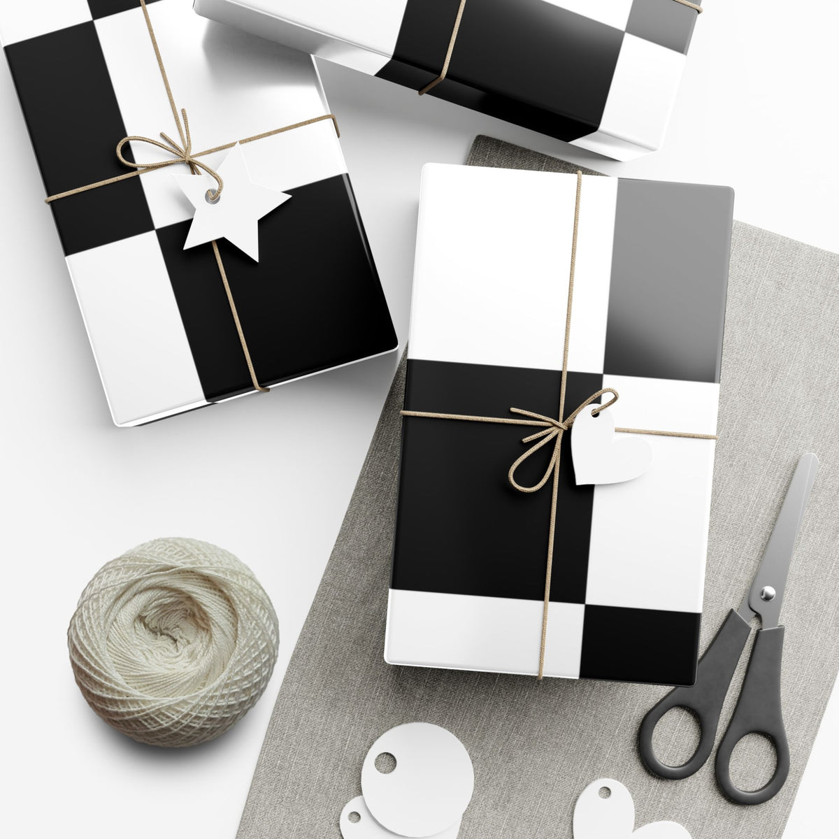 BLACK × WHITE CHECKERED | Wrapping Paper