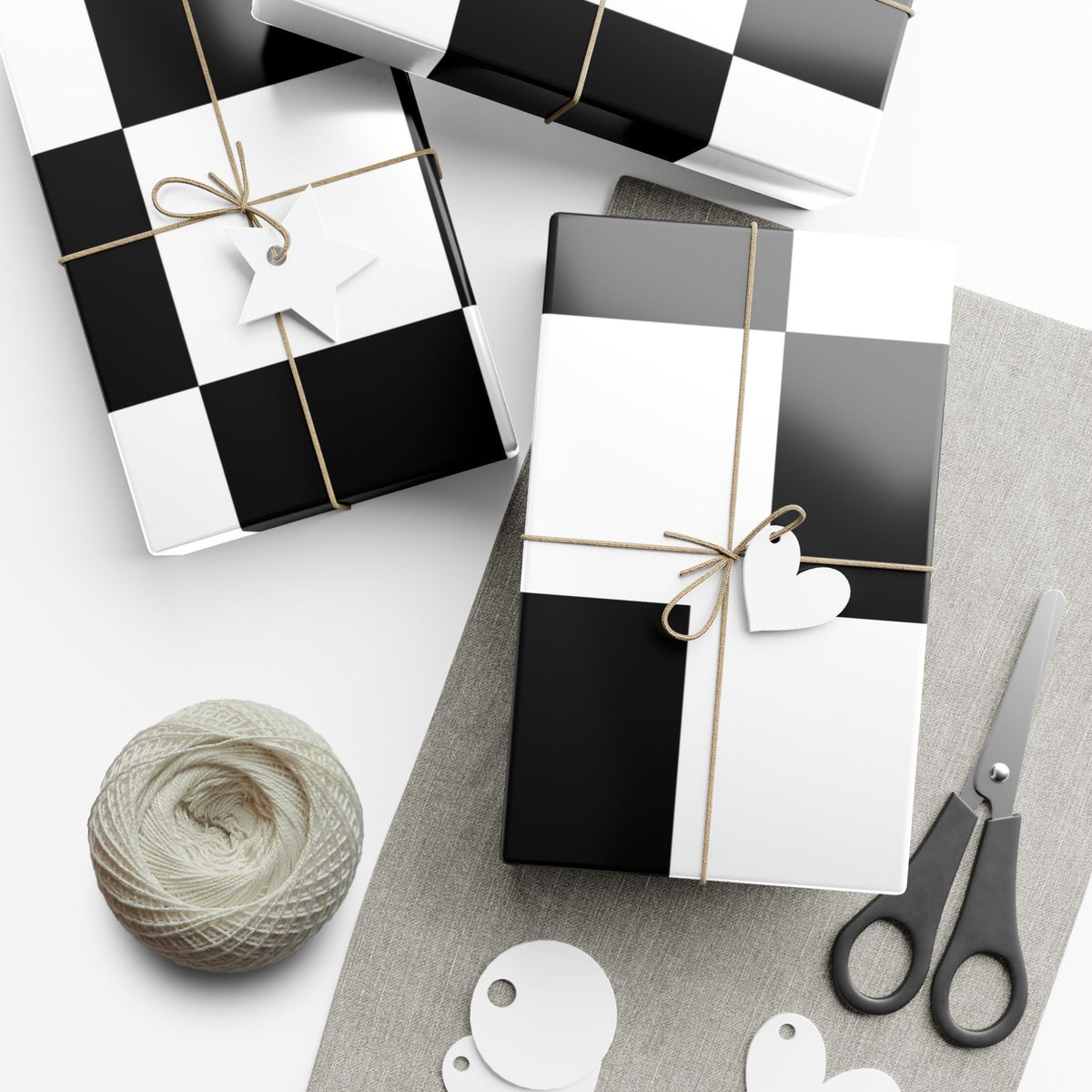 BLACK × WHITE CHECKERED | Wrapping Paper